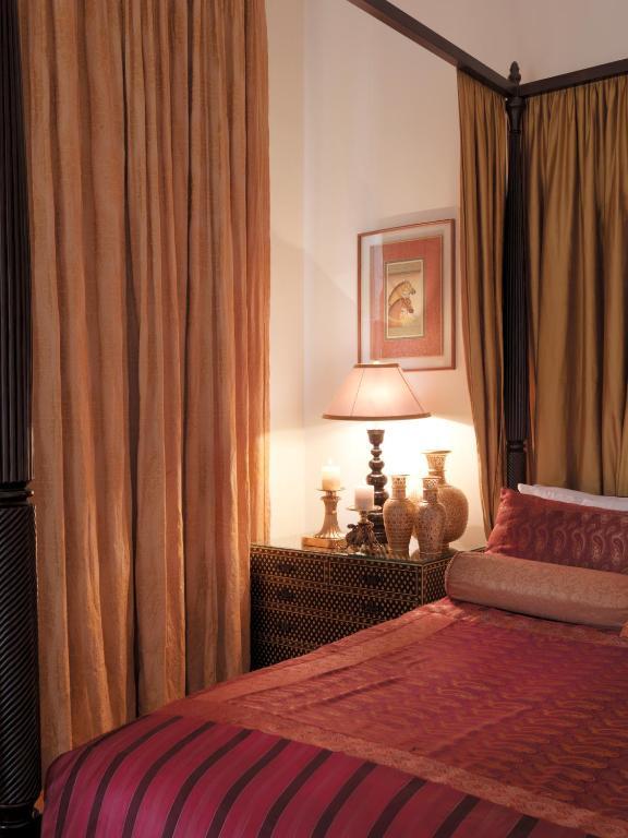 Historical Suite with Garden View